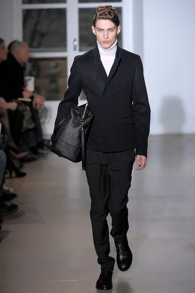 Look 24